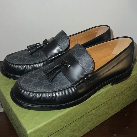 Gucci | Shoes | Gucci Print Loafers For Sale Worn 2x Very  display picture 3